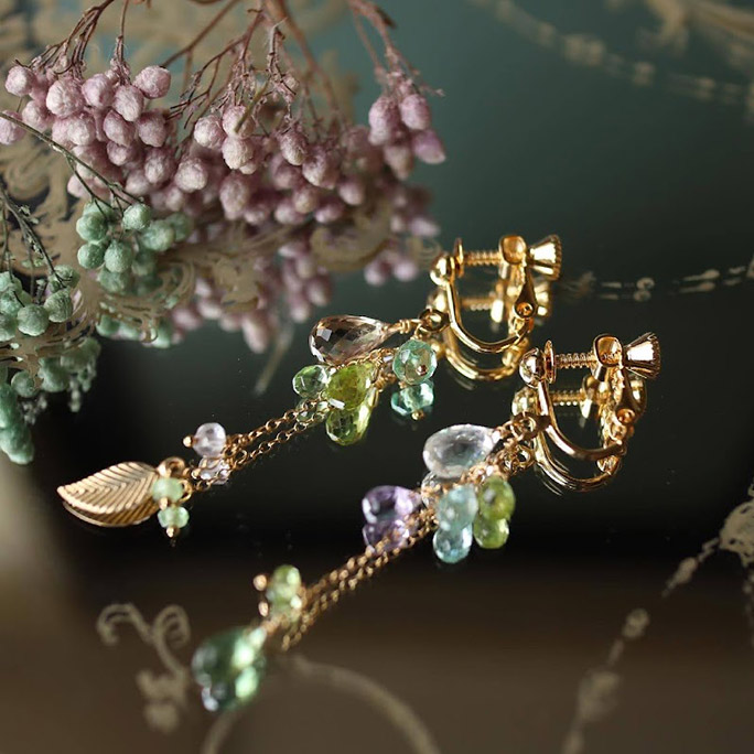 上品で繊細なアクセサリーを販売 | Atelier Nanako